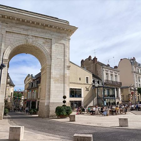 Nevers A La Porte De Paris ภายนอก รูปภาพ